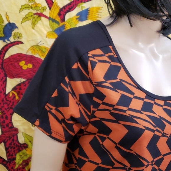 LuLaroe classic t size small - Picture 3 of 3